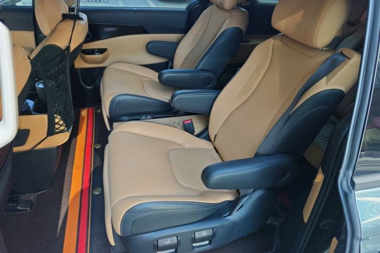 Used Kia Carnival 2021 2.0T Flagship Edition Left Rear Seat