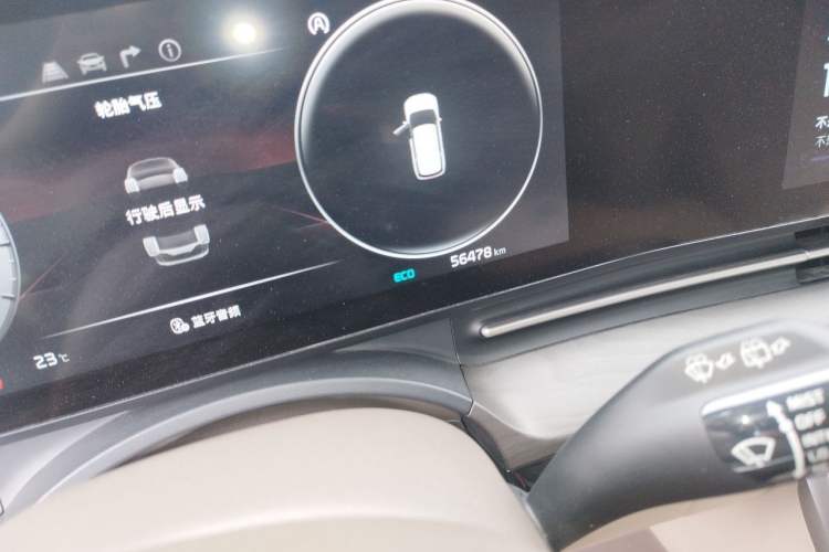 Used Kia Carnival 2021 2.0T Flagship Edition Odometer Close Up