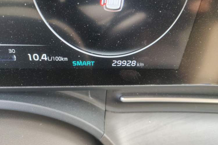 Used Kia Carnival 2021 2.0T Flagship Edition Odometer Close Up