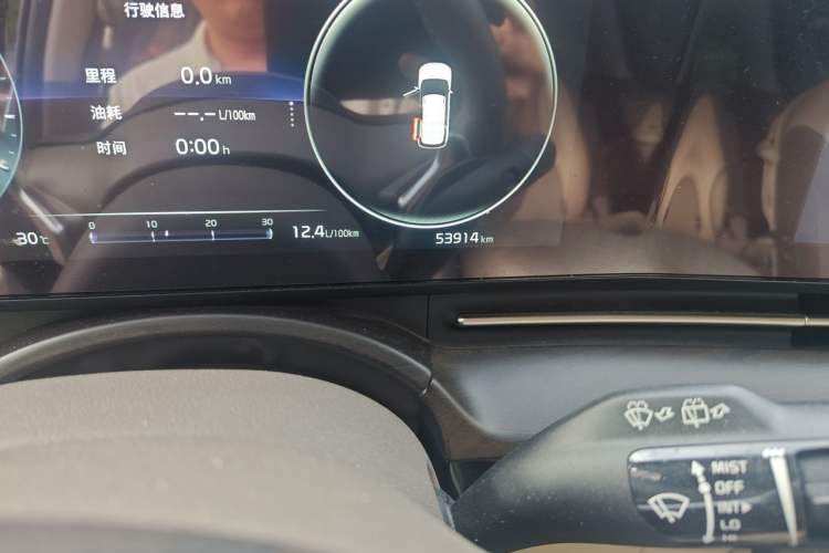 Used Kia Carnival 2021 2.0T Flagship Edition Odometer Close Up