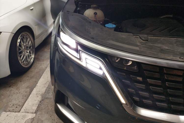 Used Kia Carnival 2021 2.0T Flagship Edition Right Front Headlight