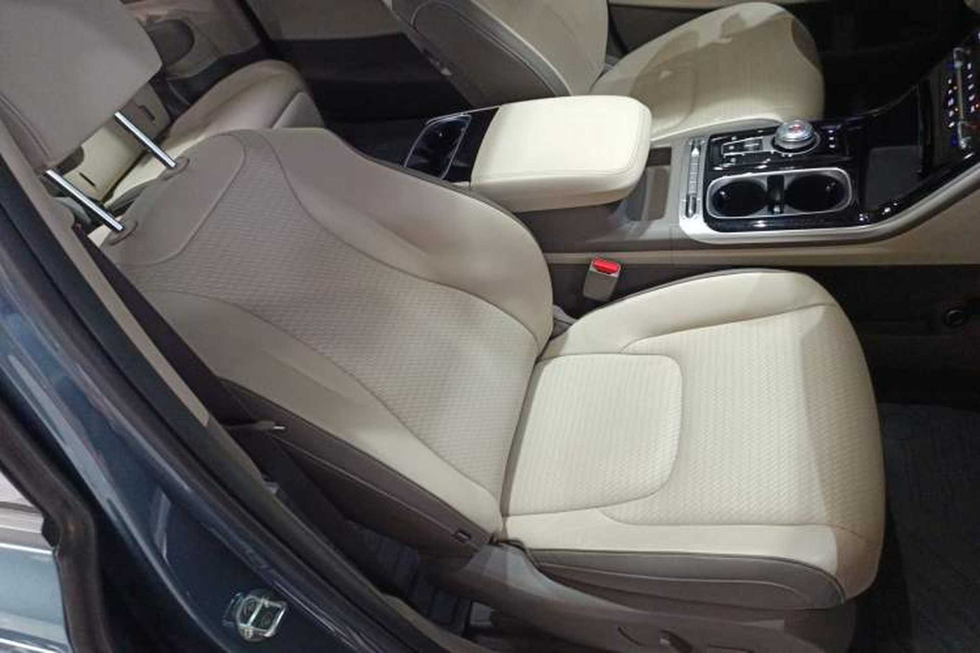 Used Kia Carnival 2021 2.0T Flagship Edition Right Front Seat