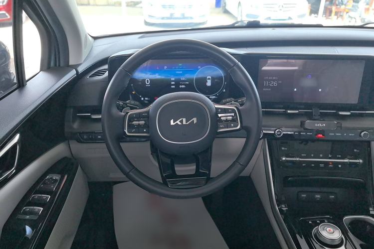 Used Kia Carnival 2021 2.0T Luxury Tech Edition Steering Wheel