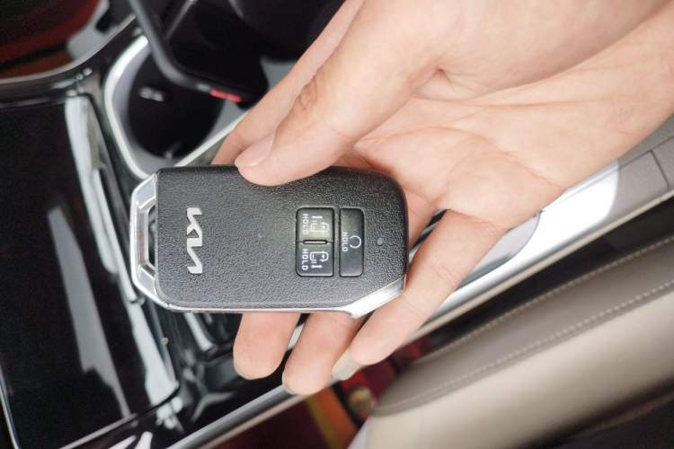 Used Kia Carnival 2021 2.0T Flagship Edition Vehicle Key
