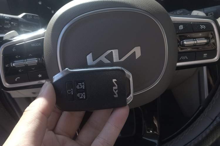 Used Kia Carnival 2021 2.0T Flagship Edition Vehicle Key