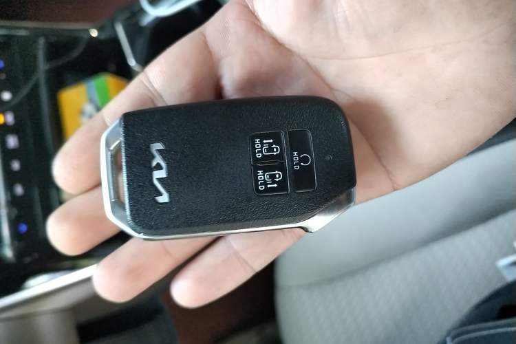 Used Kia Carnival 2021 2.0T Flagship Edition Vehicle Key