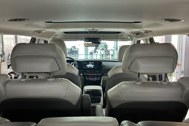 Used Kia Carnival 2021 2.0T Flagship Edition Interior 1