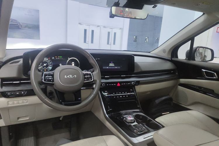 Used Kia Carnival 2021 2.0T Luxury Edition Interior 2