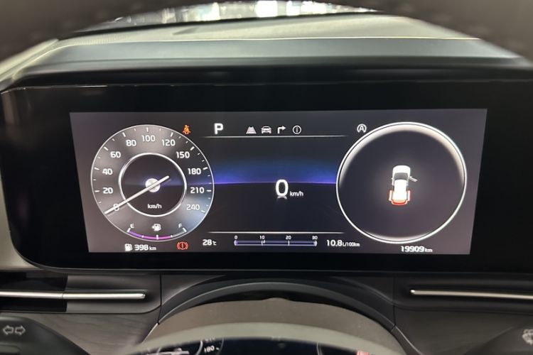 Used Kia Carnival 2021 2.0T Flagship Edition Odometer Close Up