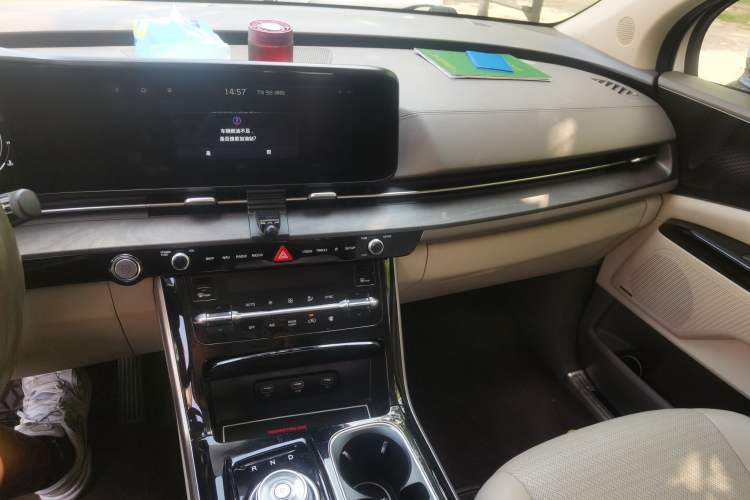 Used Kia Carnival 2021 2.0T Flagship Edition Audio And AC Panel