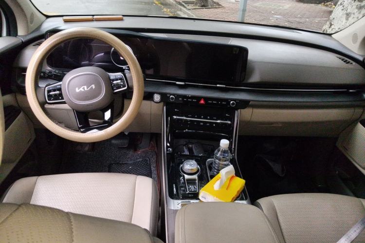 Used Kia Carnival 2021 2.0T Flagship Edition Center Console