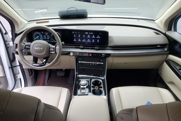 Used Kia Carnival 2021 2.0T Flagship Edition Center Console