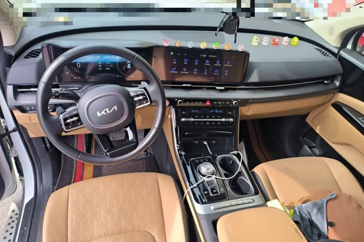 Used Kia Carnival 2021 2.0T Luxury Tech Edition Center Console