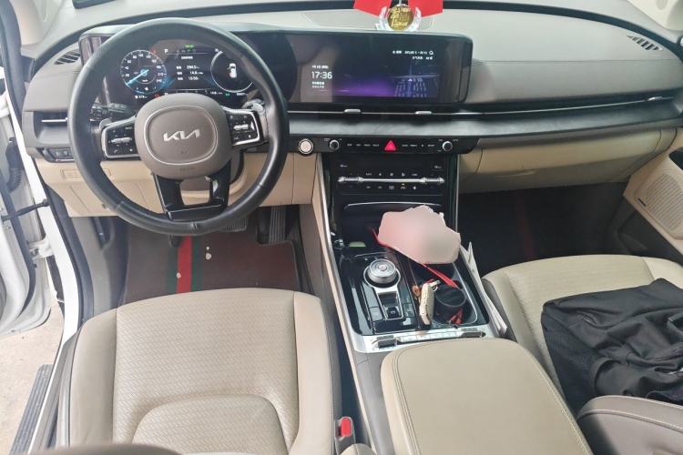 Used Kia Carnival 2021 2.0T Flagship Edition Center Console