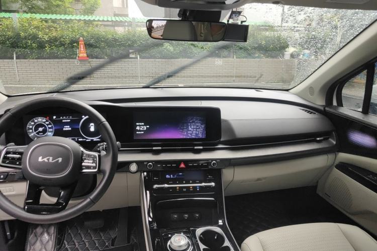 Used Kia Carnival 2021 2.0T Flagship Edition Center Console