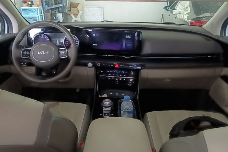 Used Kia Carnival 2021 2.0T Luxury Tech Edition Center Console