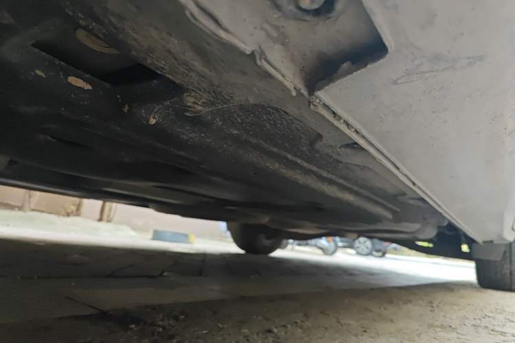 Used Kia Carnival 2021 2.0T Luxury Tech Edition Chassis Front Left
