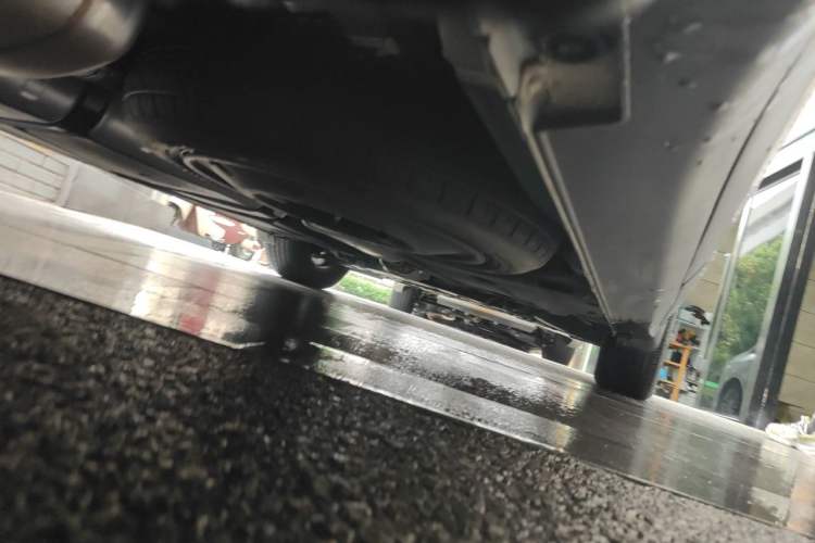 Used Kia Carnival 2021 2.0T Flagship Edition Chassis Rear Right