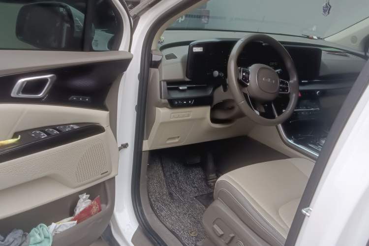 Used Kia Carnival 2021 2.0T Flagship Edition Driver Seat