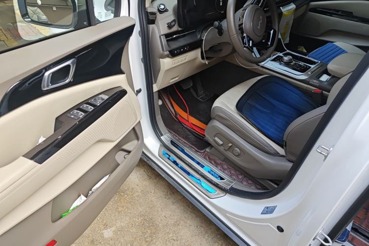 Used Kia Carnival 2021 2.0T Luxury Tech Edition Driver Seat