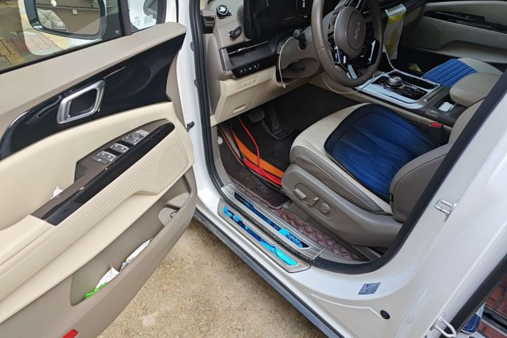 Used Kia Carnival 2021 2.0T Luxury Tech Edition Driver Seat