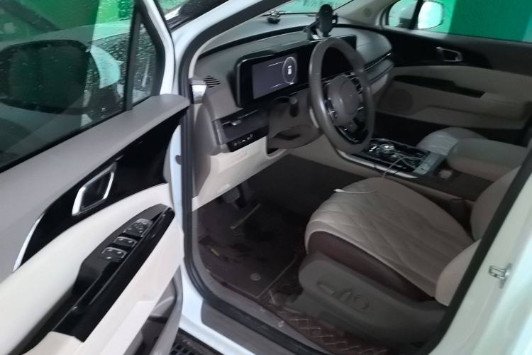 Used Kia Carnival 2021 2.0T Luxury Tech Edition Driver Seat