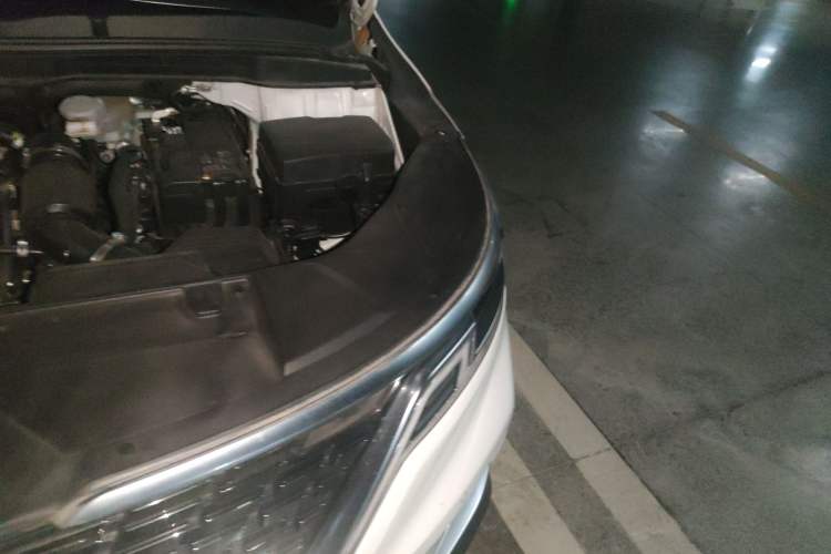 Used Kia Carnival 2021 2.0T Flagship Edition Engine Bay Left