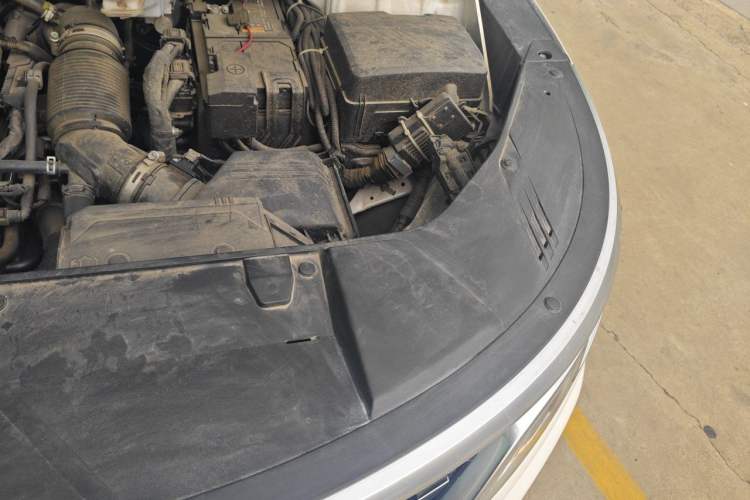 Used Kia Carnival 2021 2.0T Flagship Edition Engine Bay Left