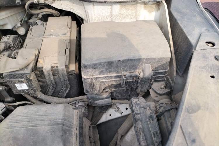 Used Kia Carnival 2021 2.0T Luxury Edition Engine Bay Left