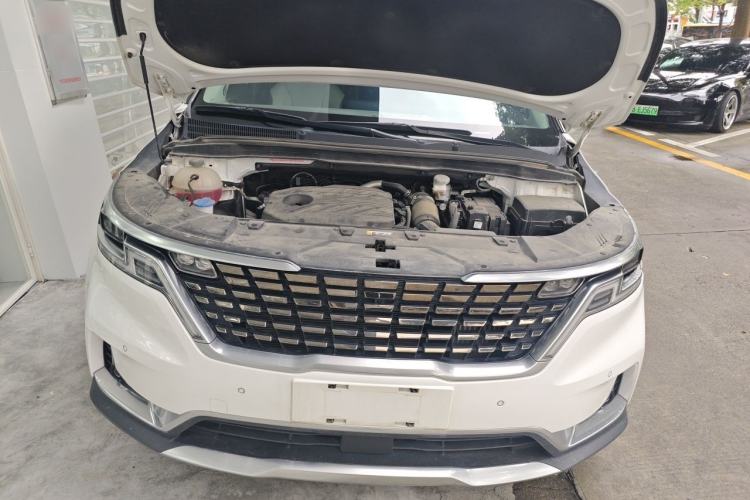 Used Kia Carnival 2021 2.0T Flagship Edition Engine Bay