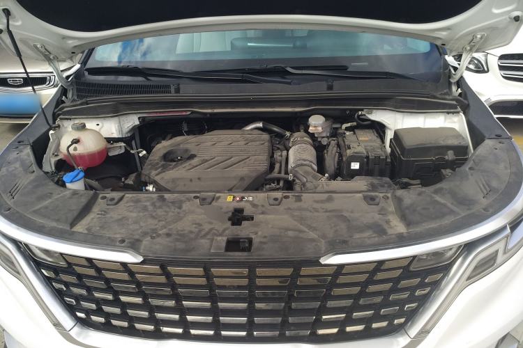 Used Kia Carnival 2021 2.0T Flagship Edition Engine Bay