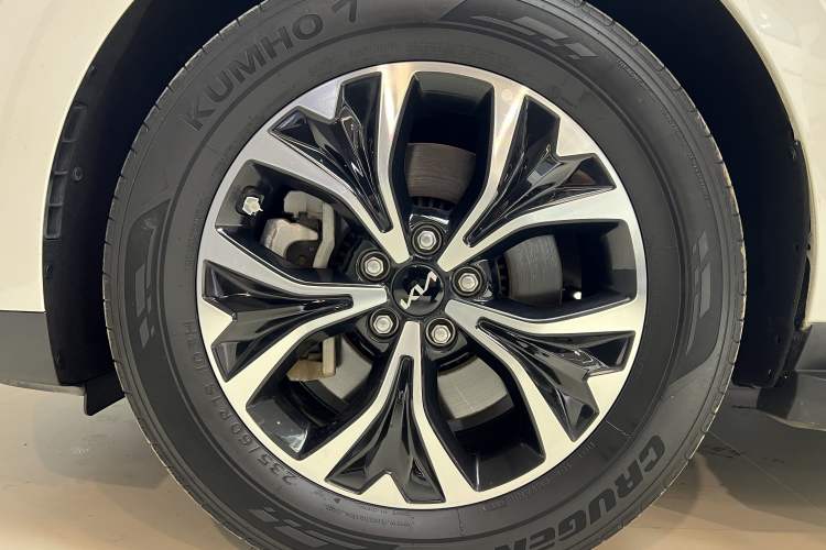 Used Kia Carnival 2021 2.0T Luxury Tech Edition Exterior 2