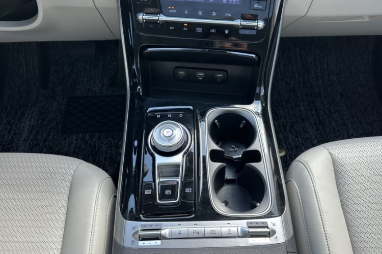 Used Kia Carnival 2021 2.0T Flagship Edition Gear Lever