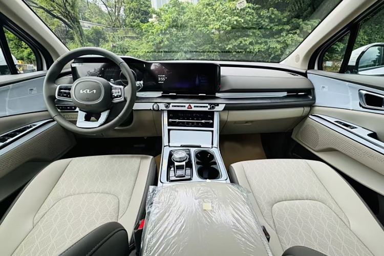 Used Kia Carnival 2021 2.0T Luxury Tech Edition Interior 1