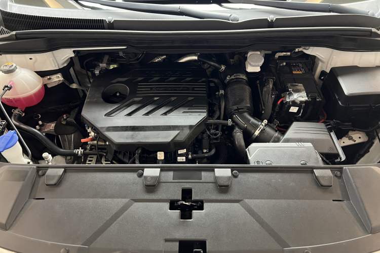 Used Kia Carnival 2021 2.0T Luxury Tech Edition Interior 13