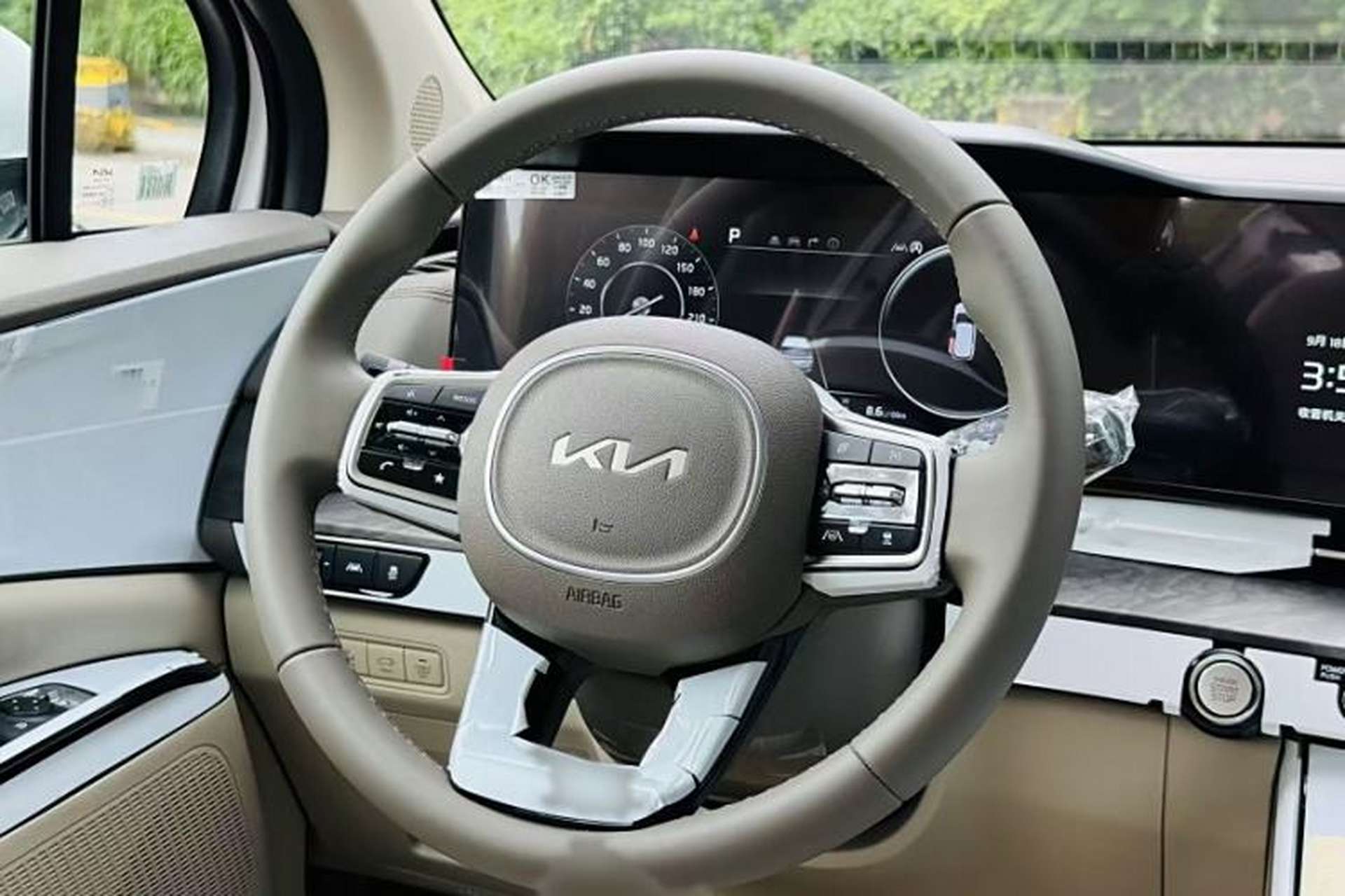 Used Kia Carnival 2021 2.0T Luxury Tech Edition Interior 2