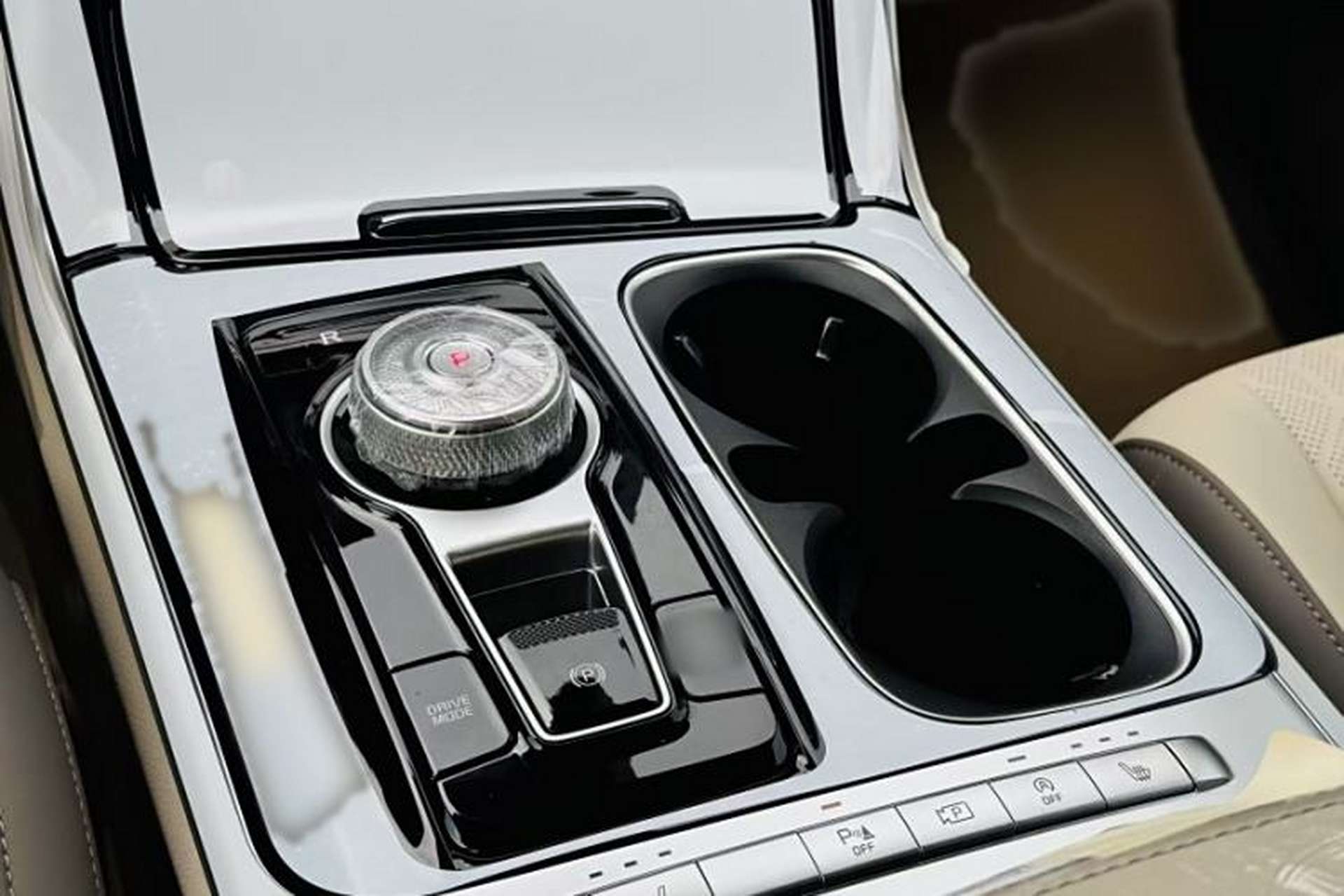 Used Kia Carnival 2021 2.0T Luxury Tech Edition Interior 3