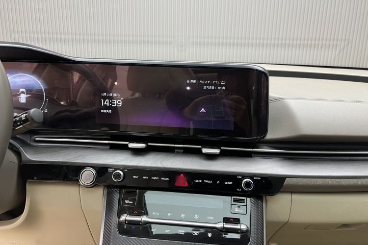 Used Kia Carnival 2021 2.0T Luxury Tech Edition Interior 3