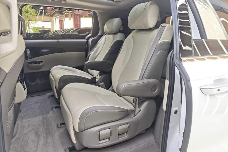 Used Kia Carnival 2021 2.0T Flagship Edition Interior 5