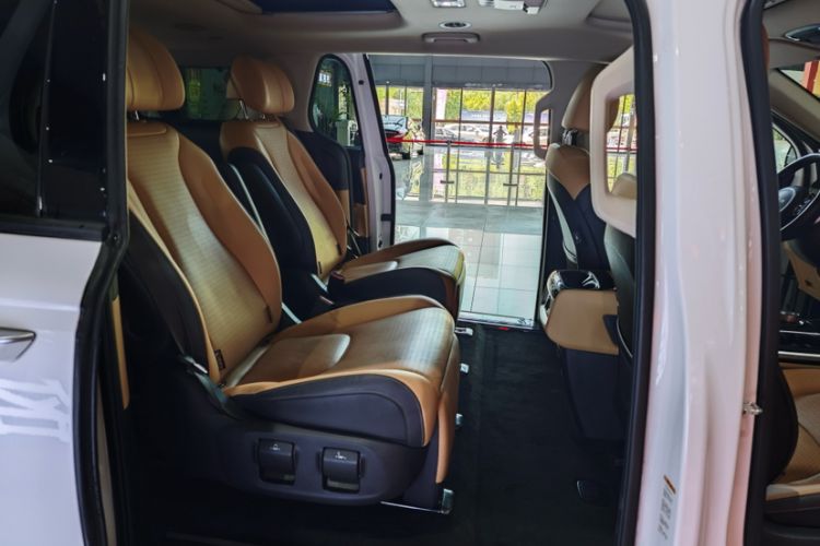 Used Kia Carnival 2021 2.0T Flagship Edition Interior 7