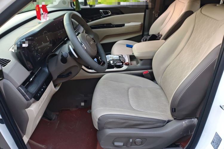 Used Kia Carnival 2021 2.0T Luxury Tech Edition Left Front Seat