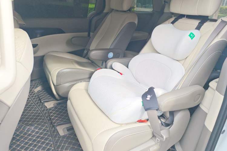 Used Kia Carnival 2021 2.0T Flagship Edition Left Rear Seat
