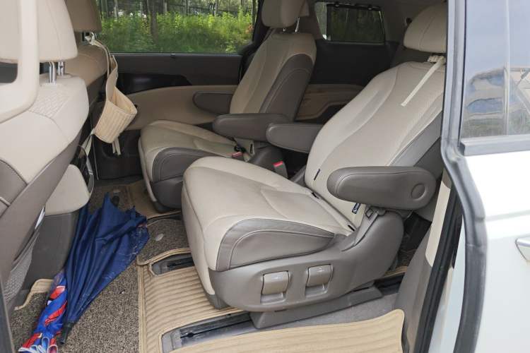 Used Kia Carnival 2021 2.0T Flagship Edition Left Rear Seat