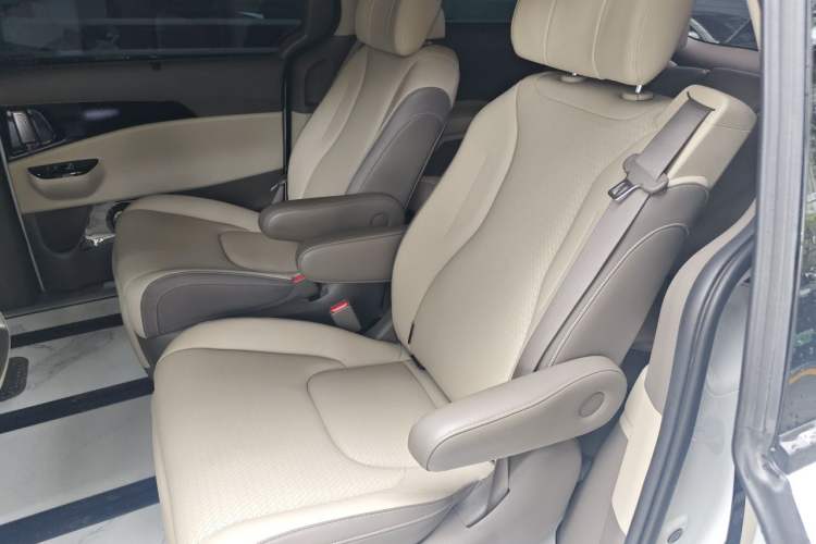 Used Kia Carnival 2021 2.0T Flagship Edition Left Rear Seat