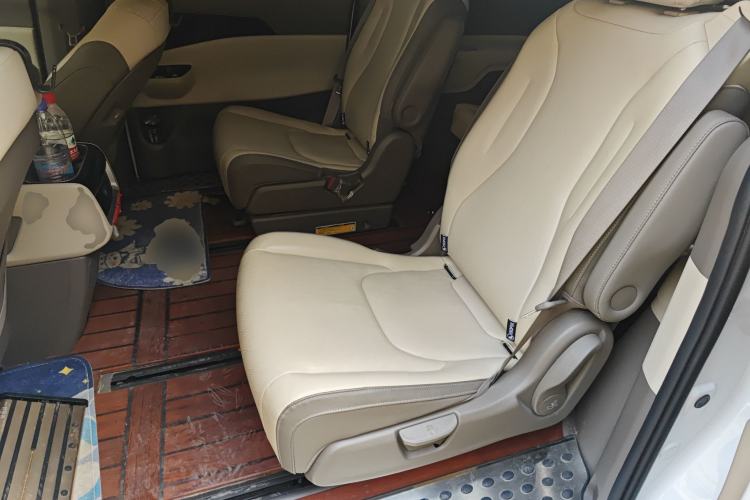 Used Kia Carnival 2021 2.0T Luxury Tech Edition Left Rear Seat