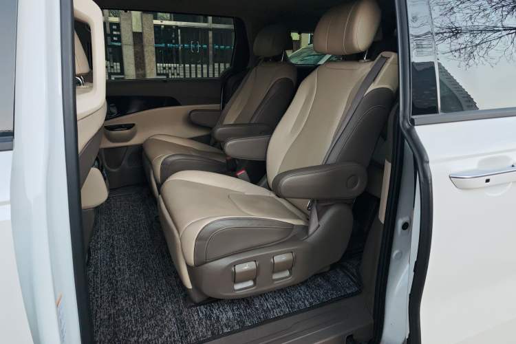 Used Kia Carnival 2021 2.0T Flagship Edition Left Rear Seat
