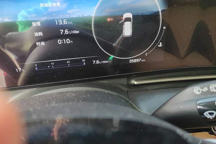 Used Kia Carnival 2021 2.0T Flagship Edition Odometer Close Up