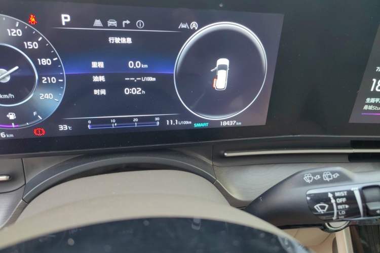 Used Kia Carnival 2021 2.0T Luxury Tech Edition Odometer Close Up