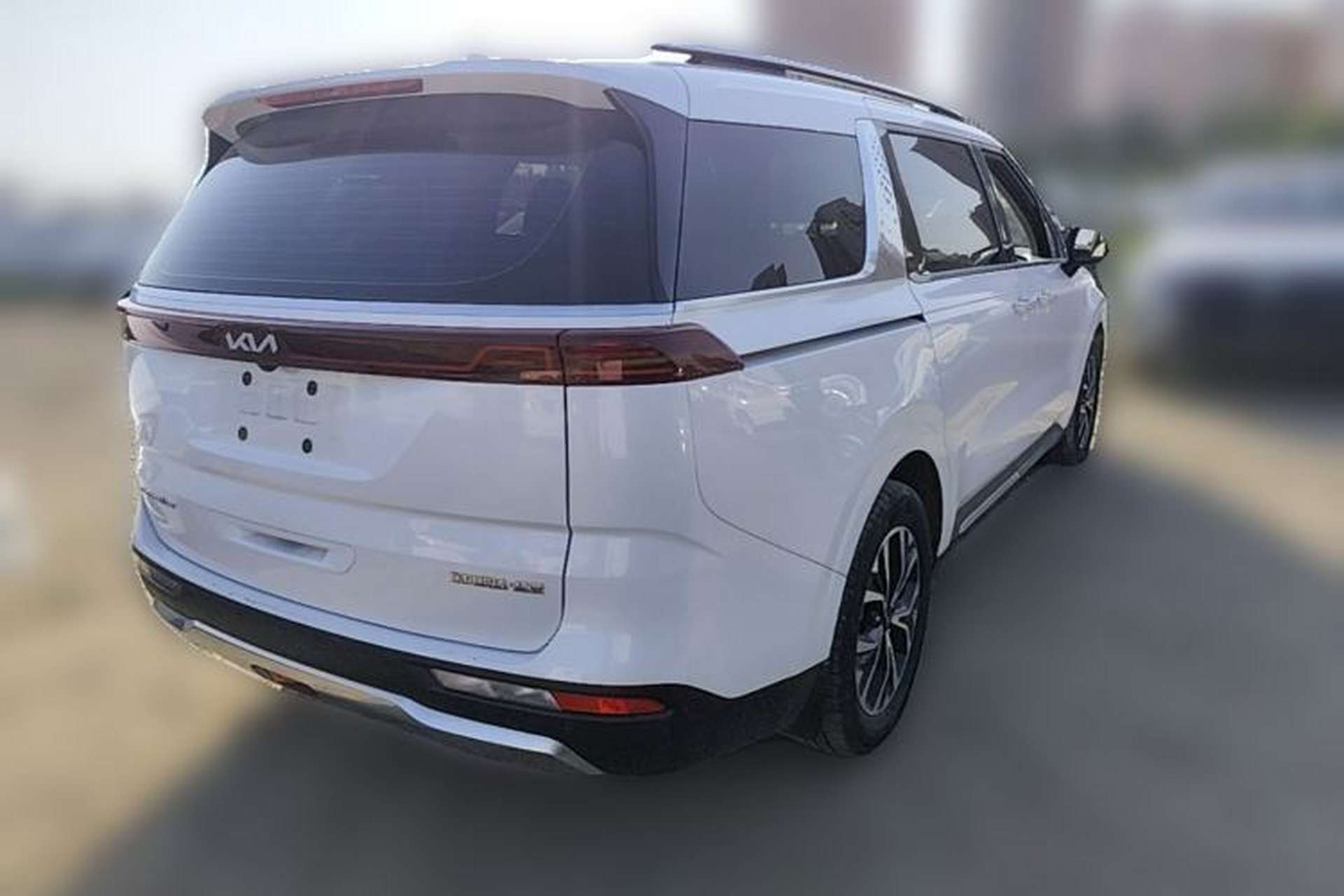 Used Kia Carnival 2021 2.0T Luxury Edition Rear Right 45 Deg