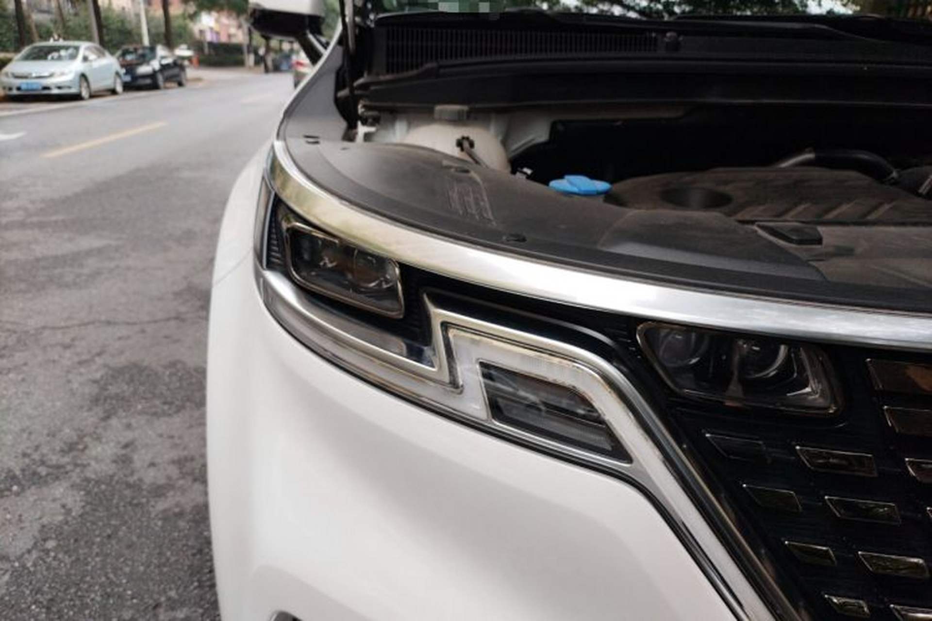Used Kia Carnival 2021 2.0T Luxury Tech Edition Right Front Headlight